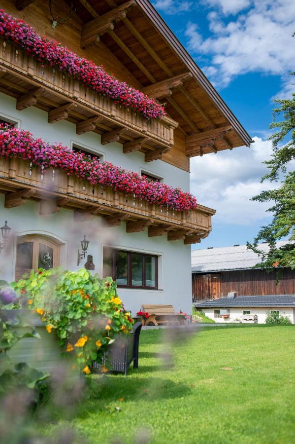 Ranstl Ferienwohnungen Flachau Exterior photo